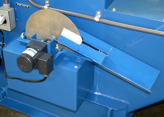 StingRay Disc Oil Skimmer Mounted on Parts Washer